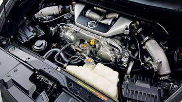 Nissan Juke-R vs GT-R Juke engine