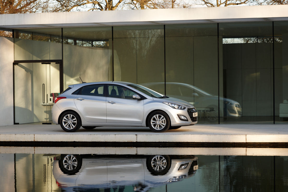 Hyundai i30 profile