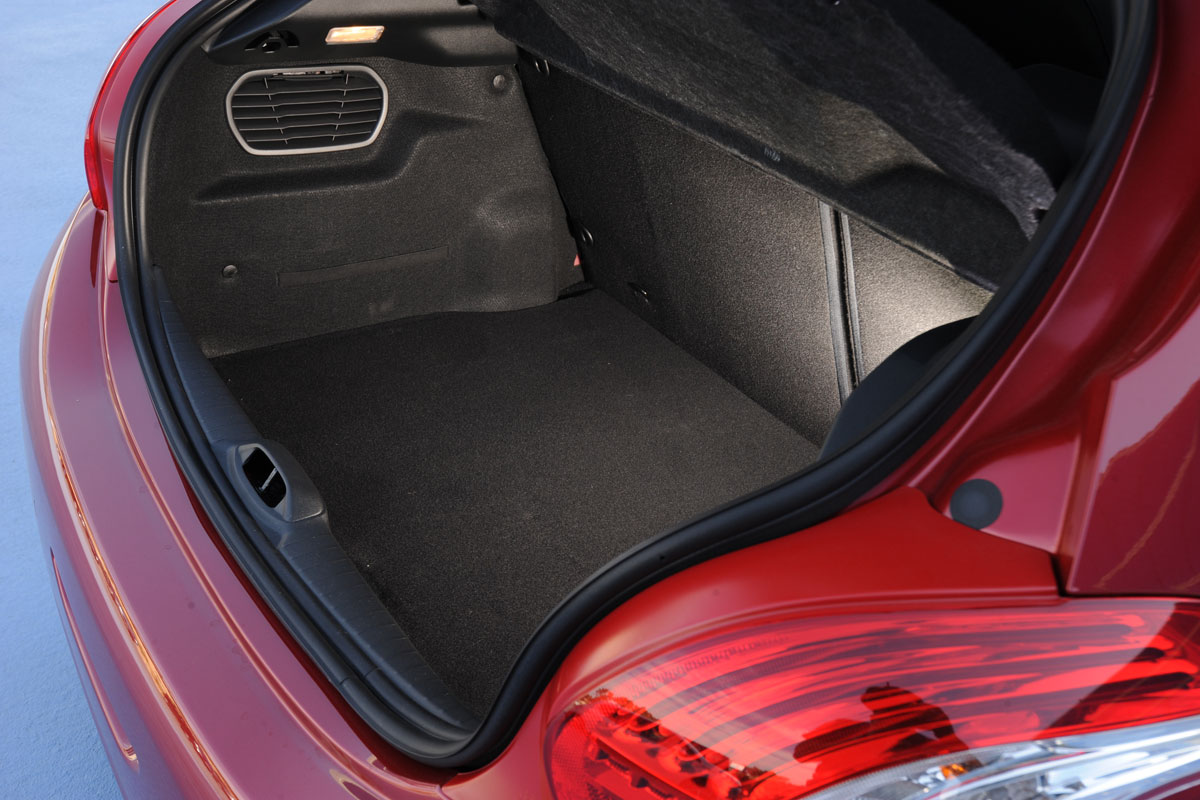 Peugeot 208 1.6 VTi Allure boot