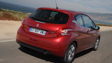 Peugeot 208 1.6 VTi Allure rear tracking