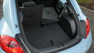 Volkswagen Beetle 1.2 TSI boot