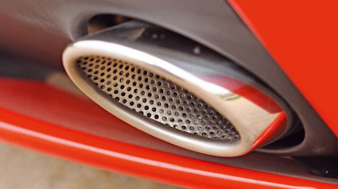 Aston Martin V8 Vantage exhaust