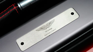 Aston Martin V8 Vantage plaque