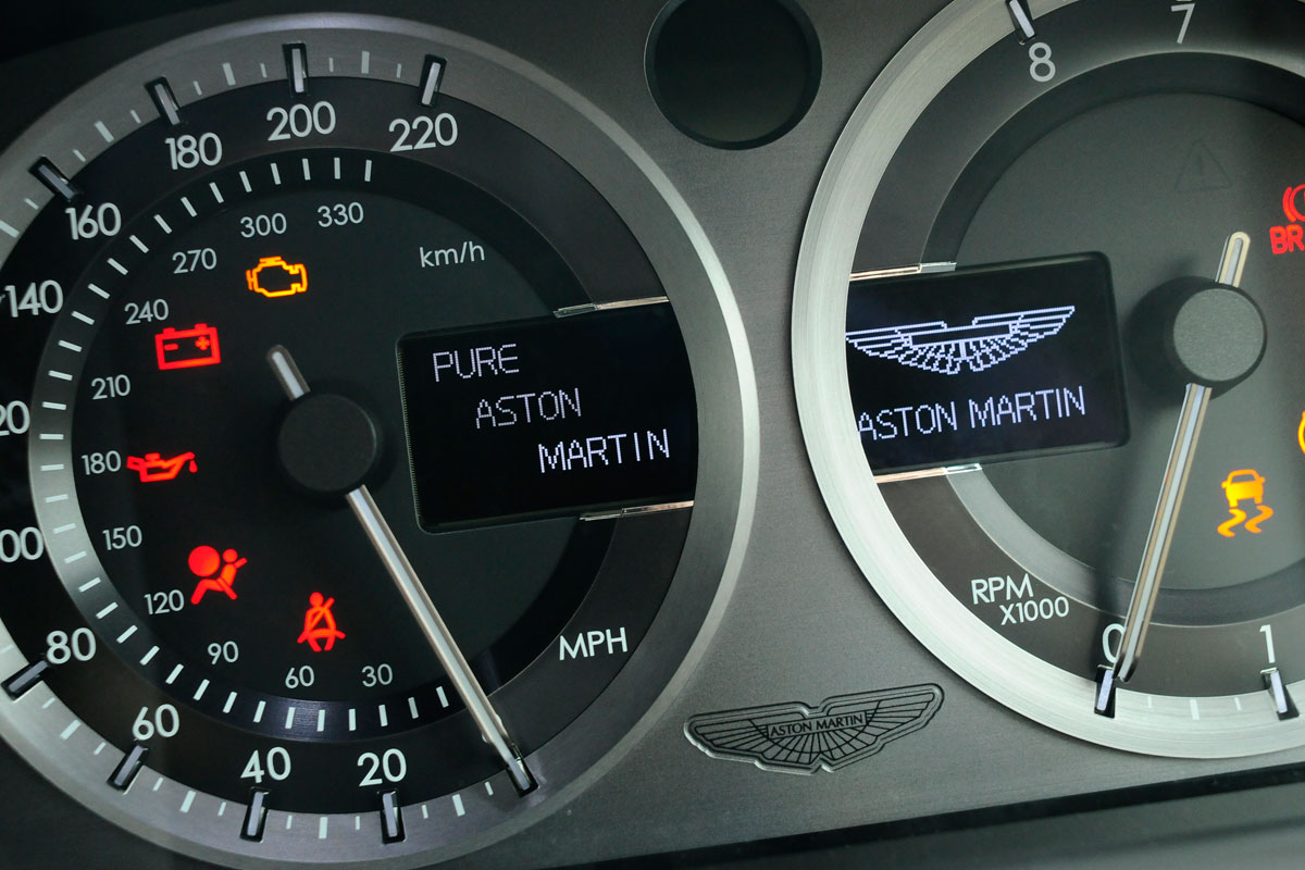 Aston Martin V8 Vantage dials