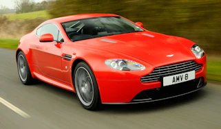 Aston Martin V8 Vantage front tracking