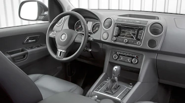 VW Amarok interior