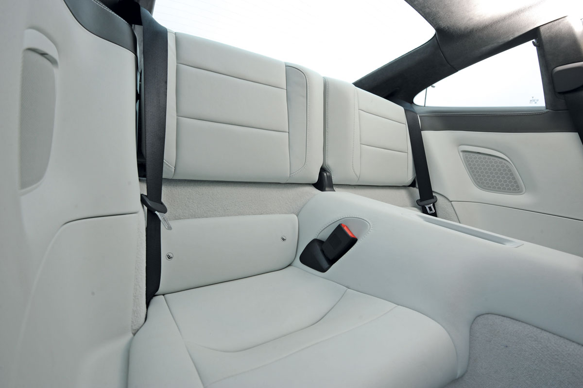 Porsche 911 Carrera rear seats