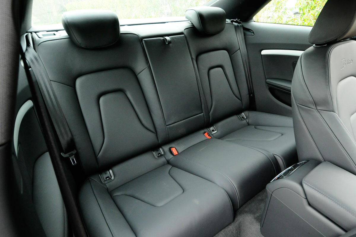 Audi A5 1.8 TFSI rear seats