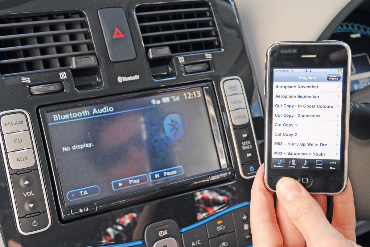 Nissan Leaf music streaming