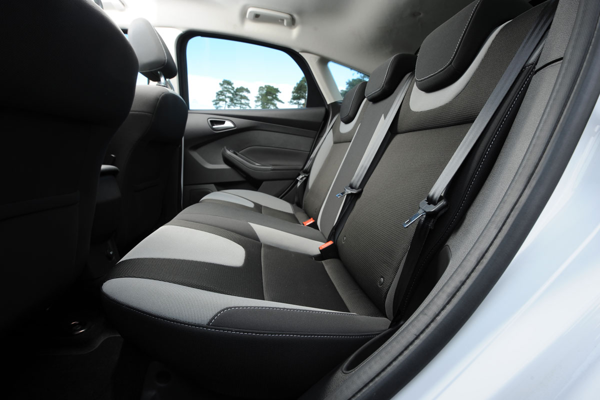 Ford Focus 1.6 TDCi Zetec rear seats