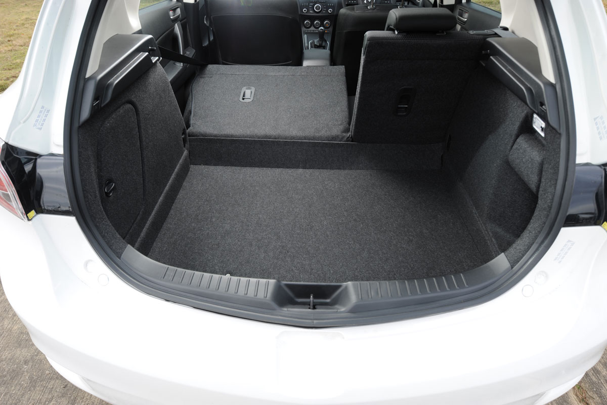Mazda 3 1.6D TS2 boot