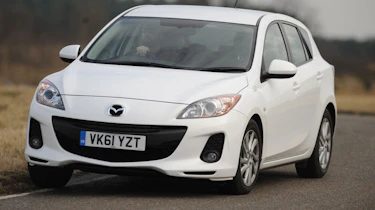 Mazda 3 1.6D TS2 front cornering
