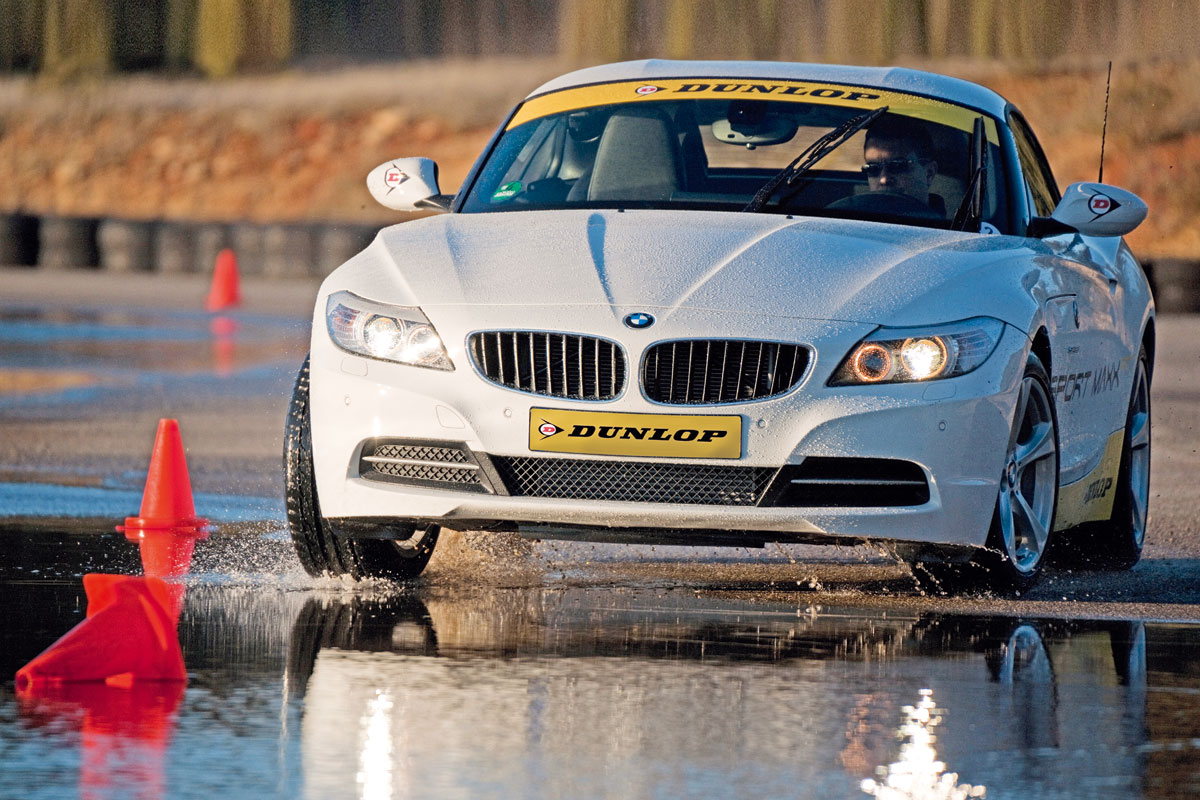 Dunlop Sport Maxx RT tyre