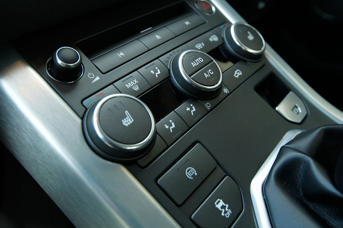 Range Rover Evoque 2WD centre console