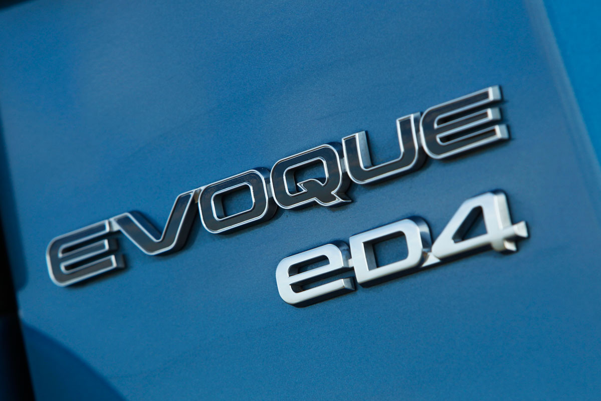 Range Rover Evoque 2WD badge