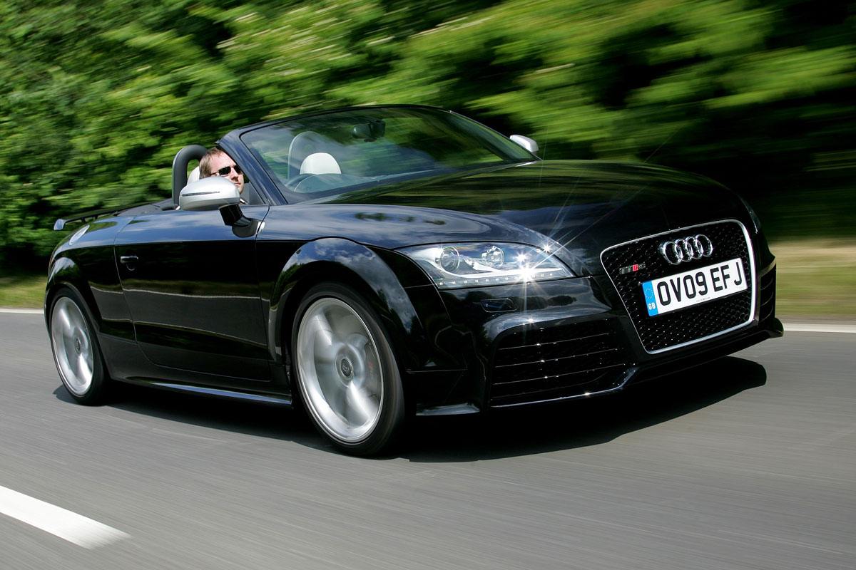 Audi TT RS Roadster front tracking