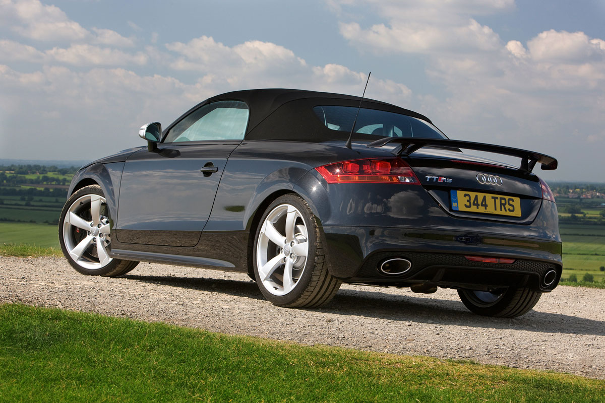 Audi TT RS Roadster roof up