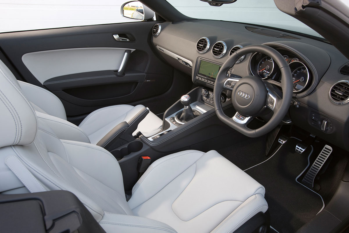 Audi TT RS Roadster interior