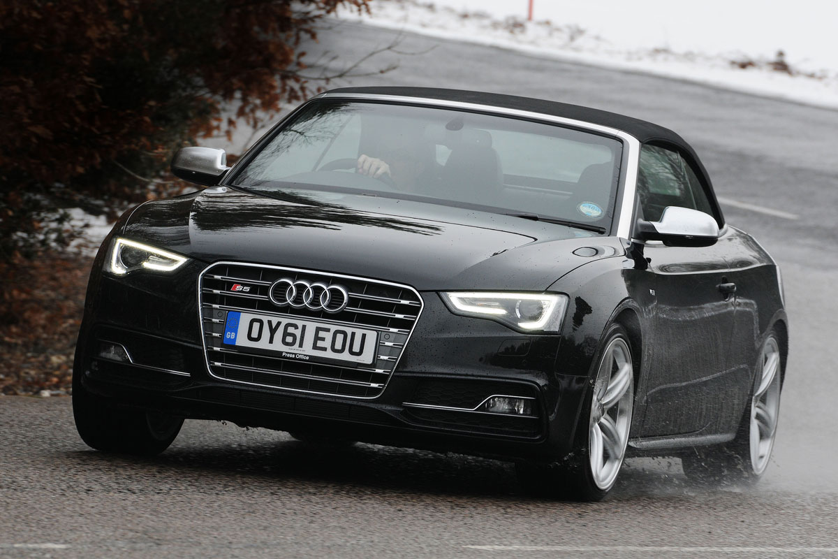 Audi S5 Cabriolet front cornering