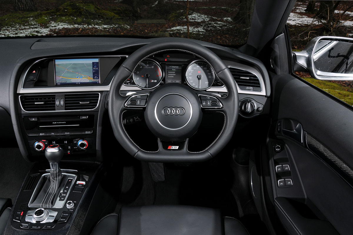 Audi S5 Cabriolet interior