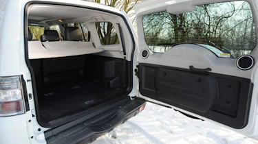 Mitsubishi Shogun boot