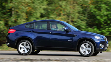 BMW X6 panning