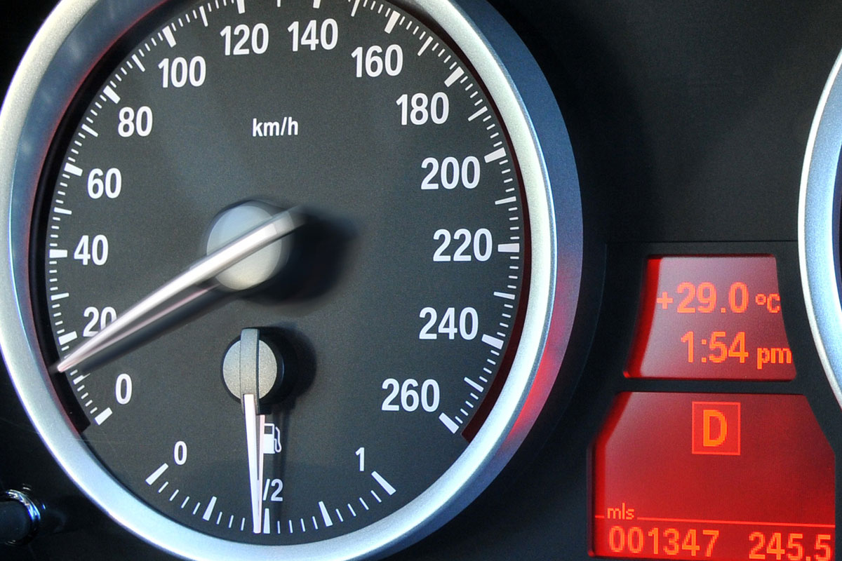 BMW X6 dials
