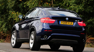 BMW X6 rear cornering