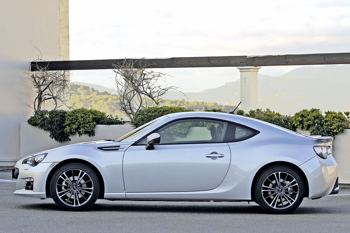 Subaru BRZ profile
