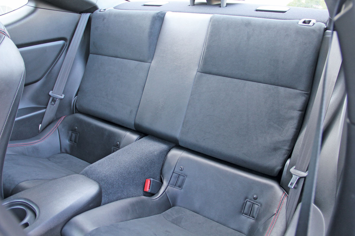 Subaru BRZ rear seats