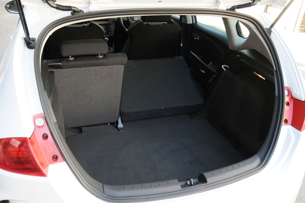 SEAT Leon FR+ Supercopa boot