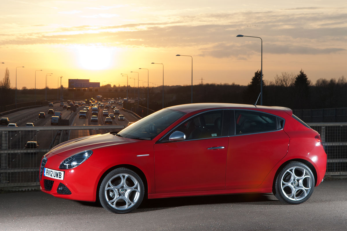Alfa Romeo Giulietta TCT profile