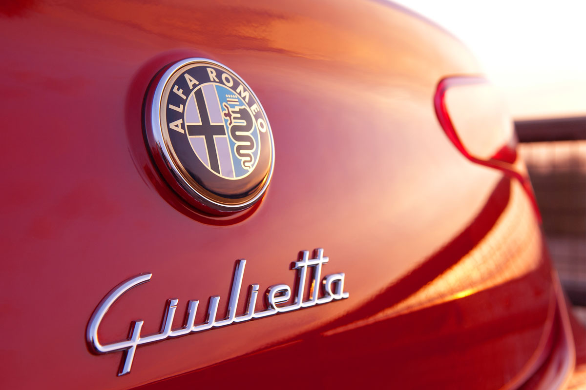 Alfa Romeo Giulietta TCT badge