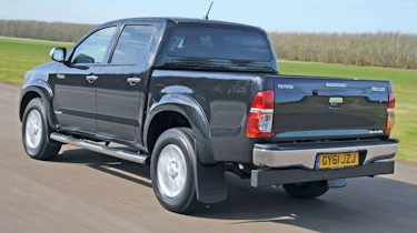 Toyota Hilux rear tracking