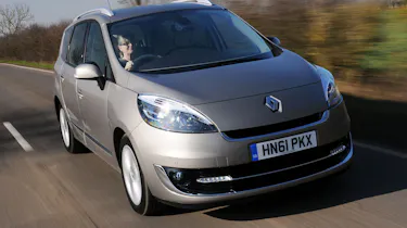 Renault Grand Scenic front tracking