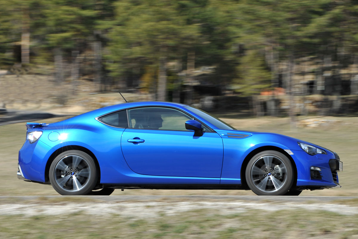 Subaru BRZ panning