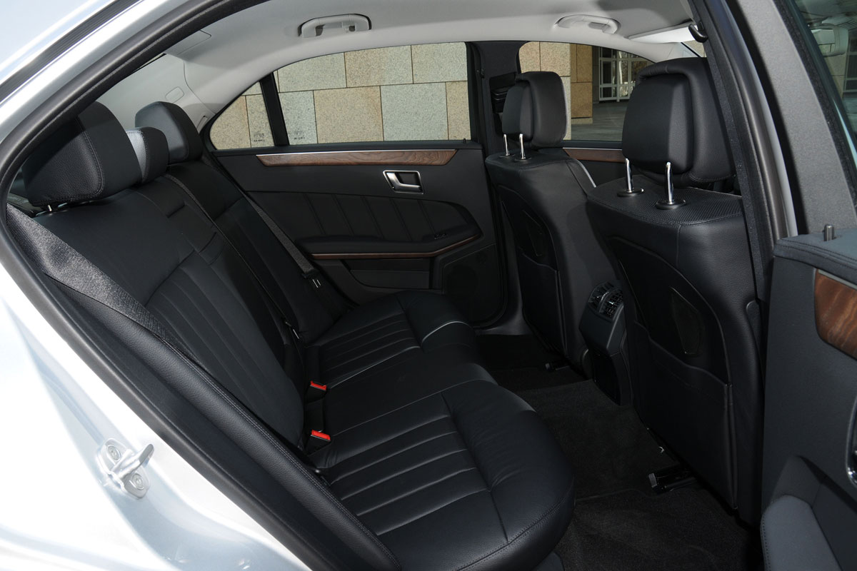 Mercedes E300 BlueTEC Hybrid rear seats