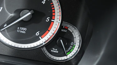 Mercedes E300 BlueTEC Hybrid dials