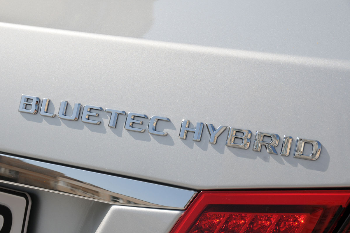 Mercedes E300 BlueTEC Hybrid badge
