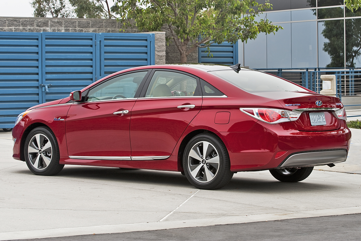 Hyundai Sonata Hybrid rear