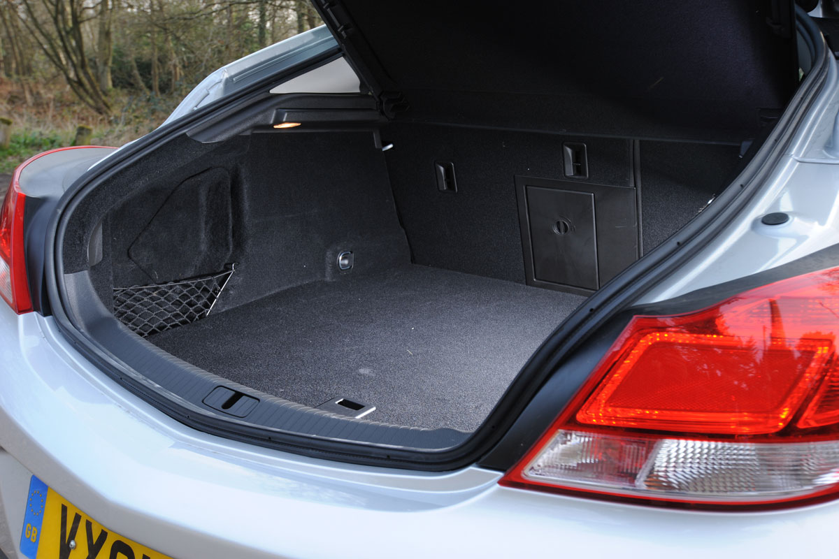 Vauxhall Insignia 2.0 CDTI ecoFLEX boot