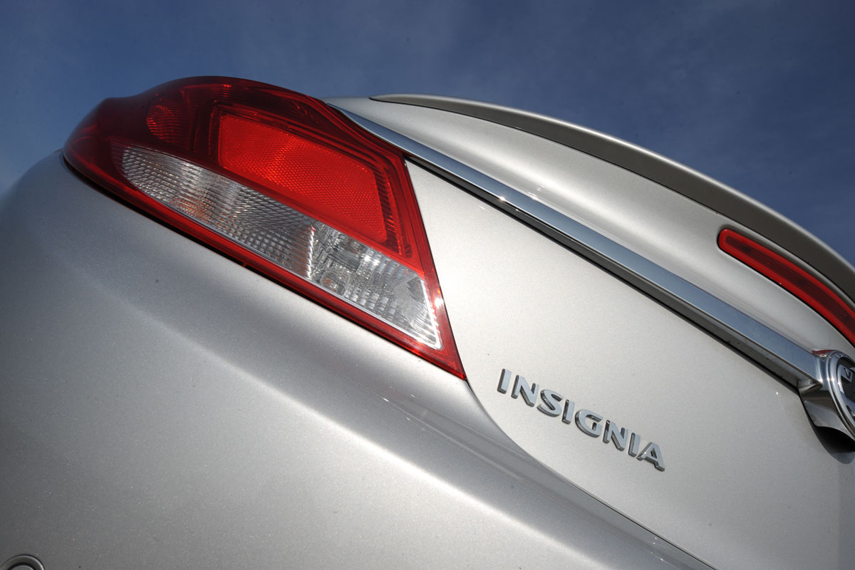 Vauxhall Insignia 2.0 CDTI ecoFLEX badge