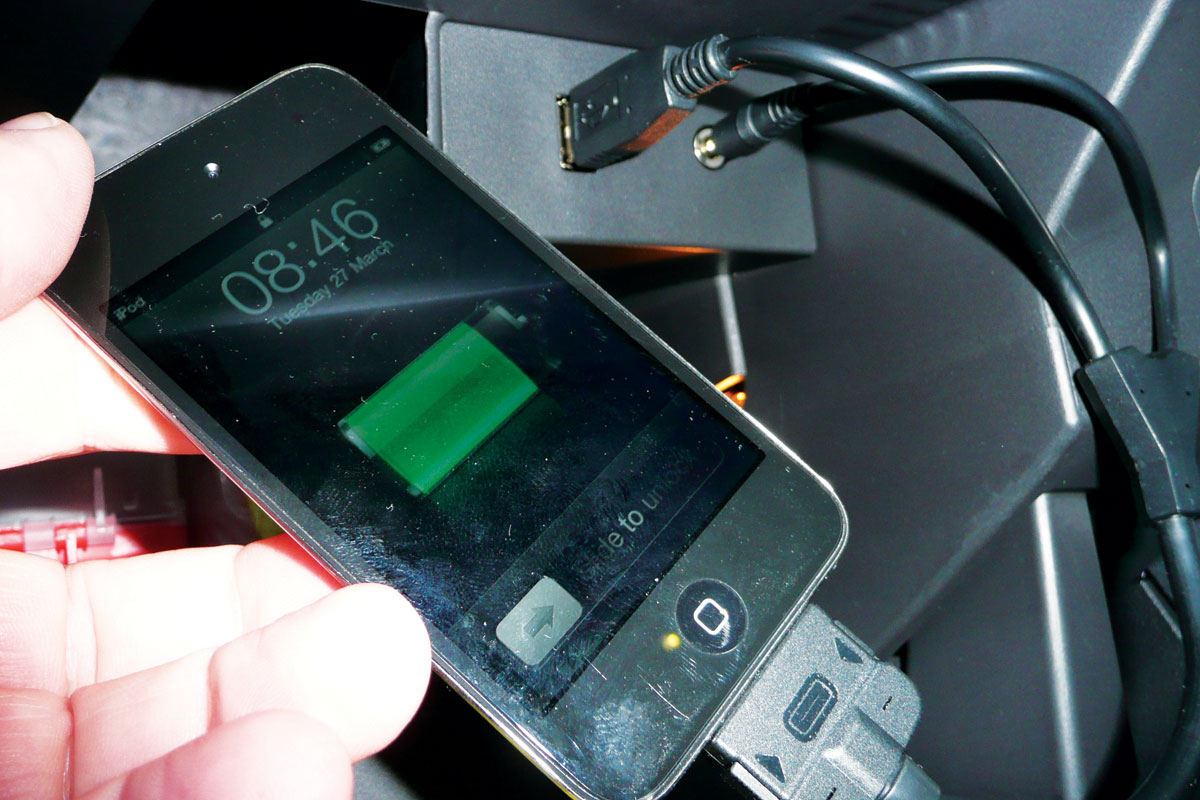 Ford Focus EcoBoost iPod connection