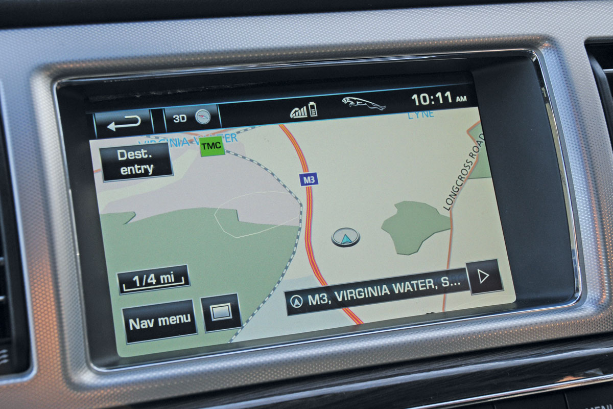 Jaguar XF sat-nav