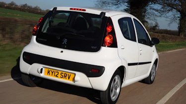 Peugeot 107 1.0 Active rear tracking