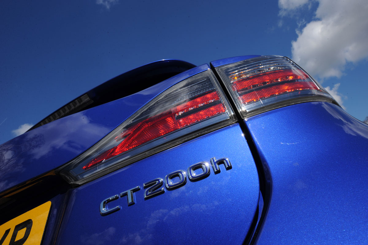 Lexus CT 200h badge