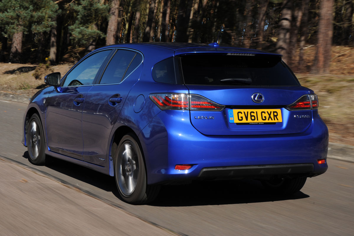 Lexus CT 200h rear tracking