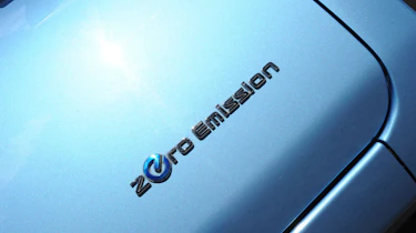 Nissan Leaf badge
