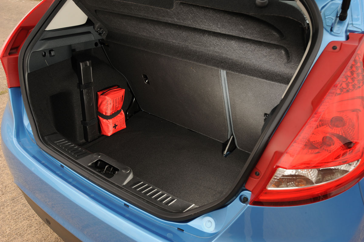 Ford Fiesta boot