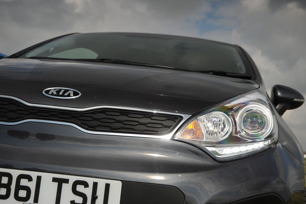 Kia Rio grille